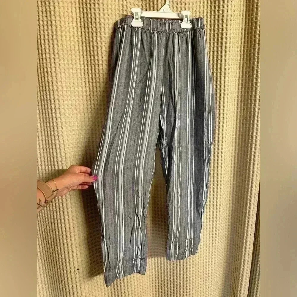 Hollister Flow Pants • medium